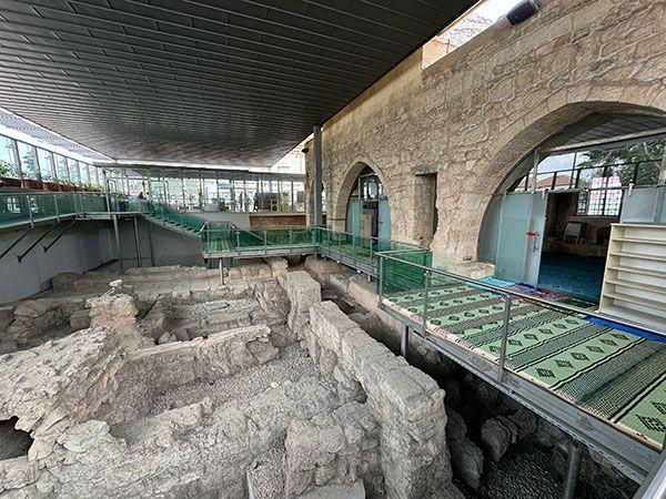 Mezquita Makam – i Danyal