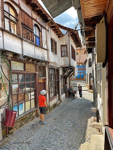 Pasear por las calles de Kratovo