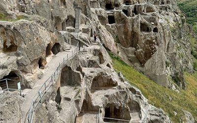 Vardzia: 15 cosas que ver + guía completa