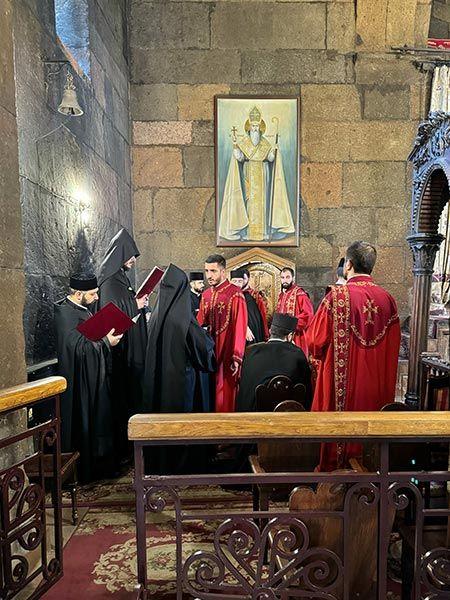 Curas en Echmiadzin