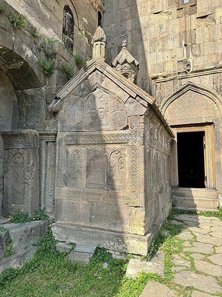Mausoleo de San Grigor Tatevatsi e Iglesia de San Gregorio el Iluminador