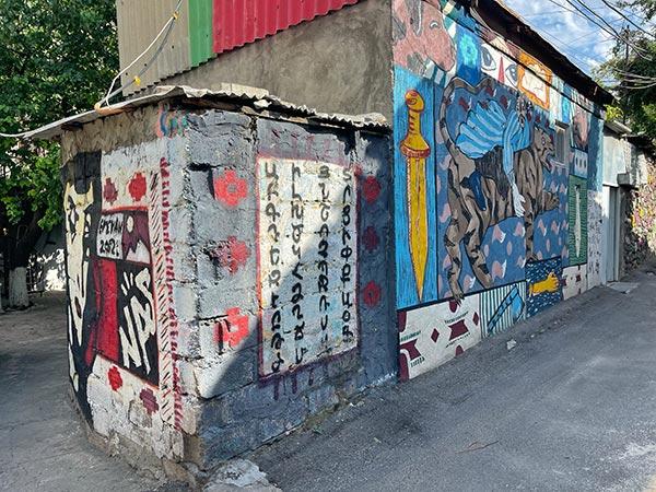 Street art en el casco antiguo de Ereván