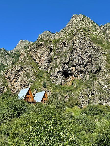 Cabañas con vistas en Kazbegi