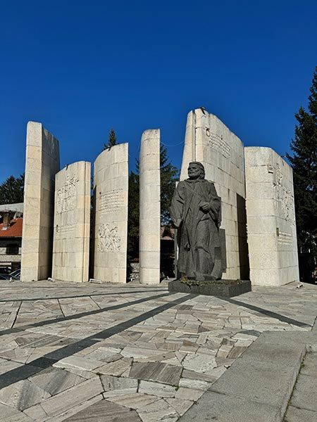 Monumento Paisy Hilendarsky