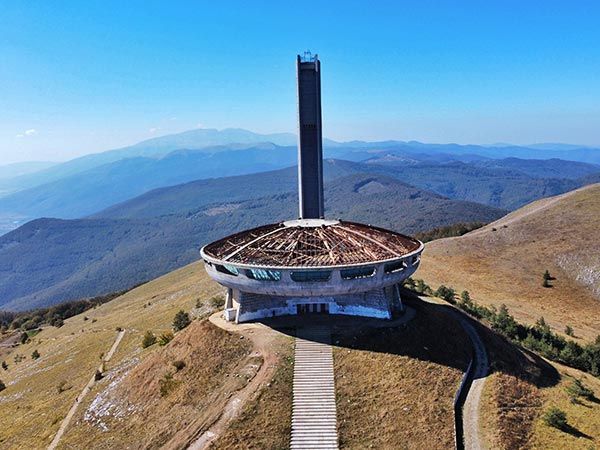 Buzludja, un monumento singular en plena naturaleza