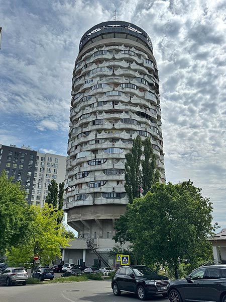 Romanita Collective Housing Tower