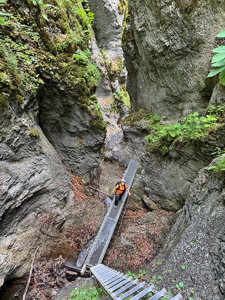 Parte de la ruta con escaleras verticales