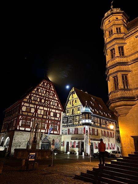 Casco antiguo de noche