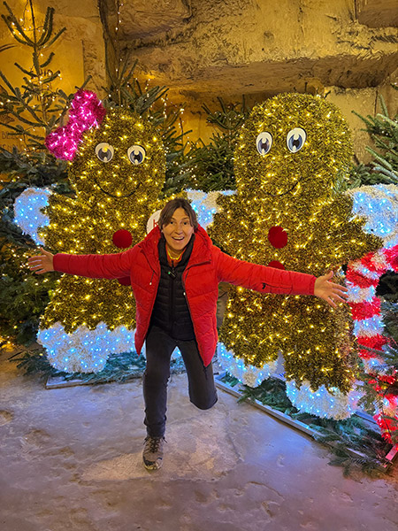 Mercado navideño en una cueva en Valkenburg