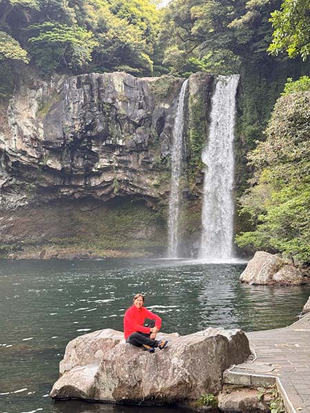 Cheonjiyeon Waterfall