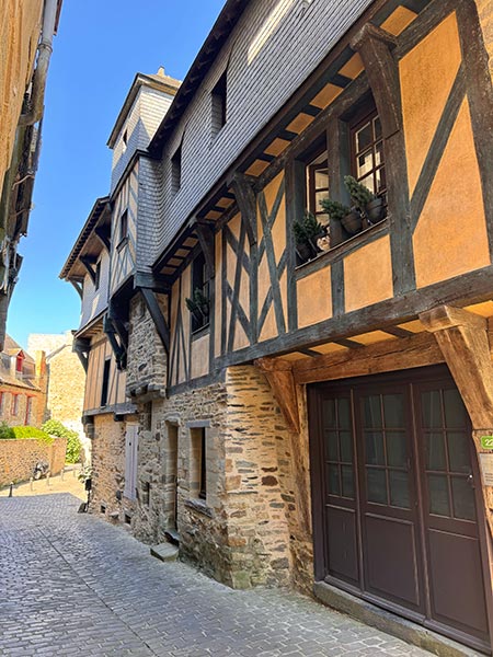 Calle Saint Louis