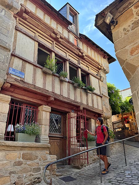 Rue Saint Sauveur